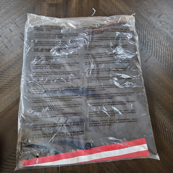 Nipsey Hussle The Marathon Clothing TMC Flag Graphic T-Shirt Men’s Size Small - Picture 3 of 4